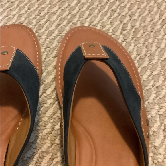 Johnston and Murphy men flip flops - Picture 2 of 3